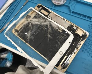 ガラスが割れた割れたiPad7