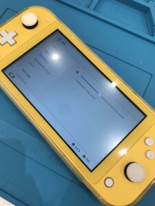 Nintendo Switch Lite 画面交換