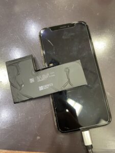 iPhoneXs バッテリー交換修理