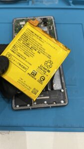  AQUOS R8 バッテリー交換