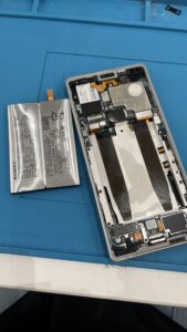 Xperia XZ2 バッテリー交換