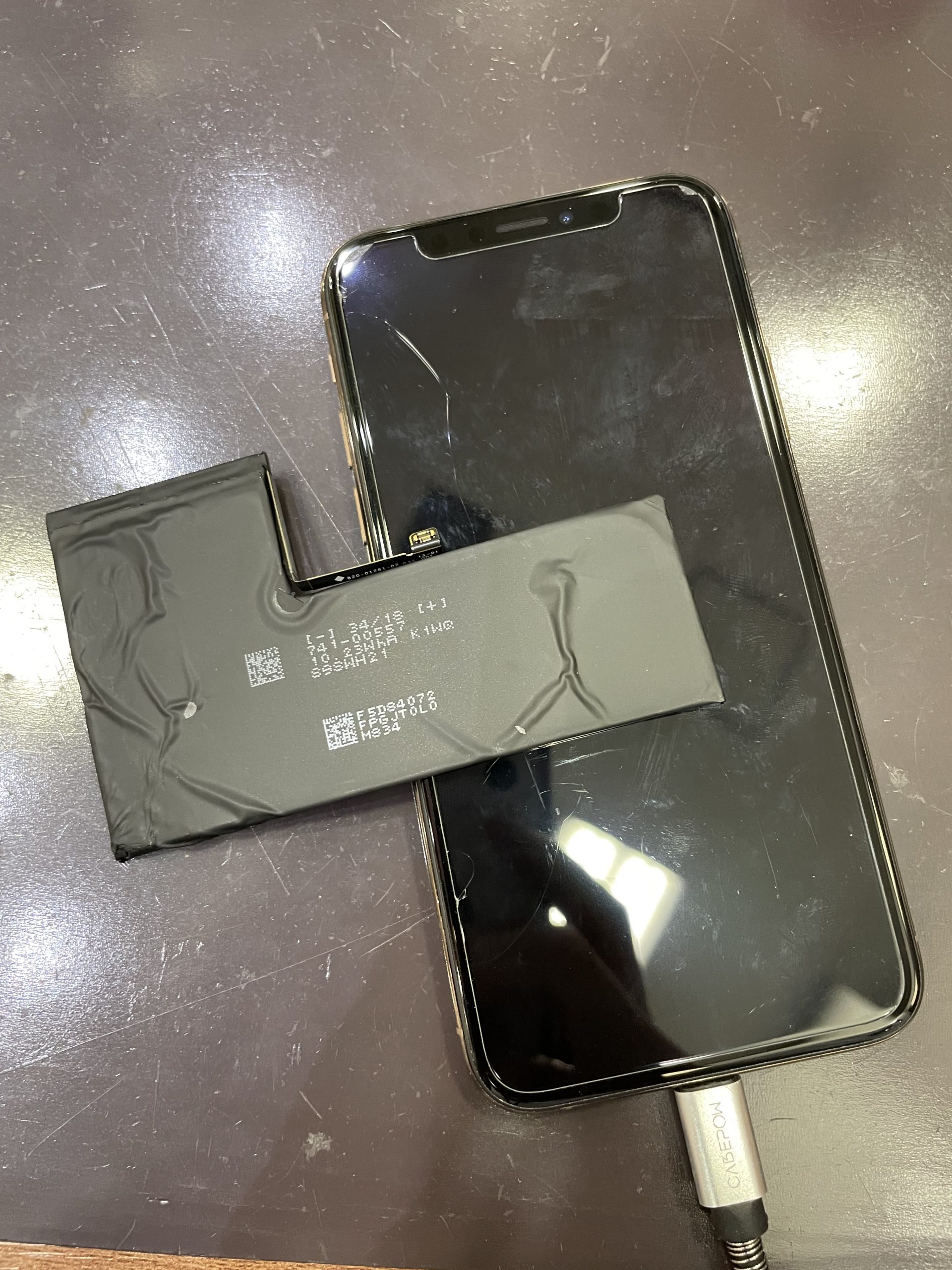 iPhoneXs バッテリー交換修理