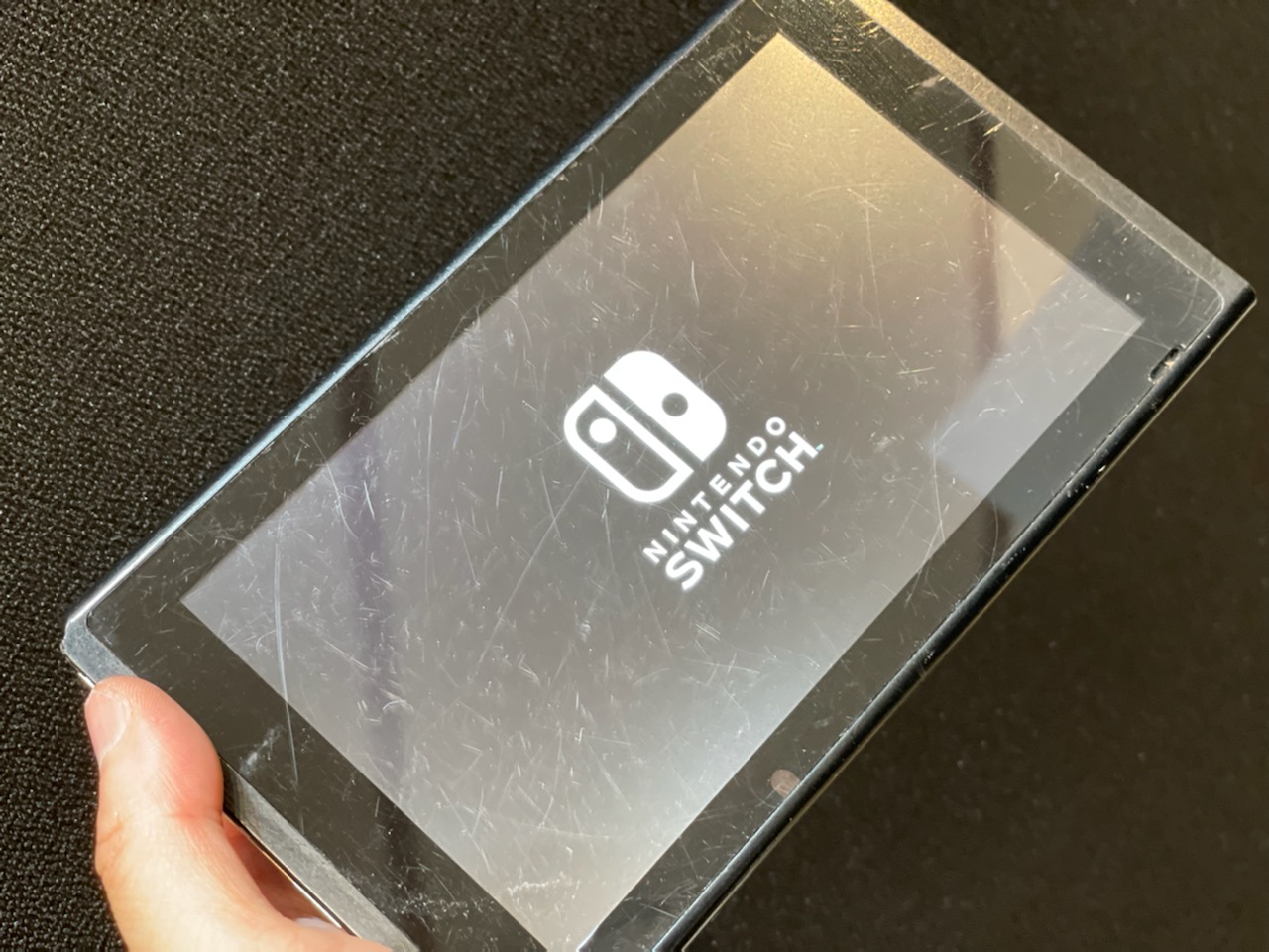 Nintendo Switch 液晶交換修理